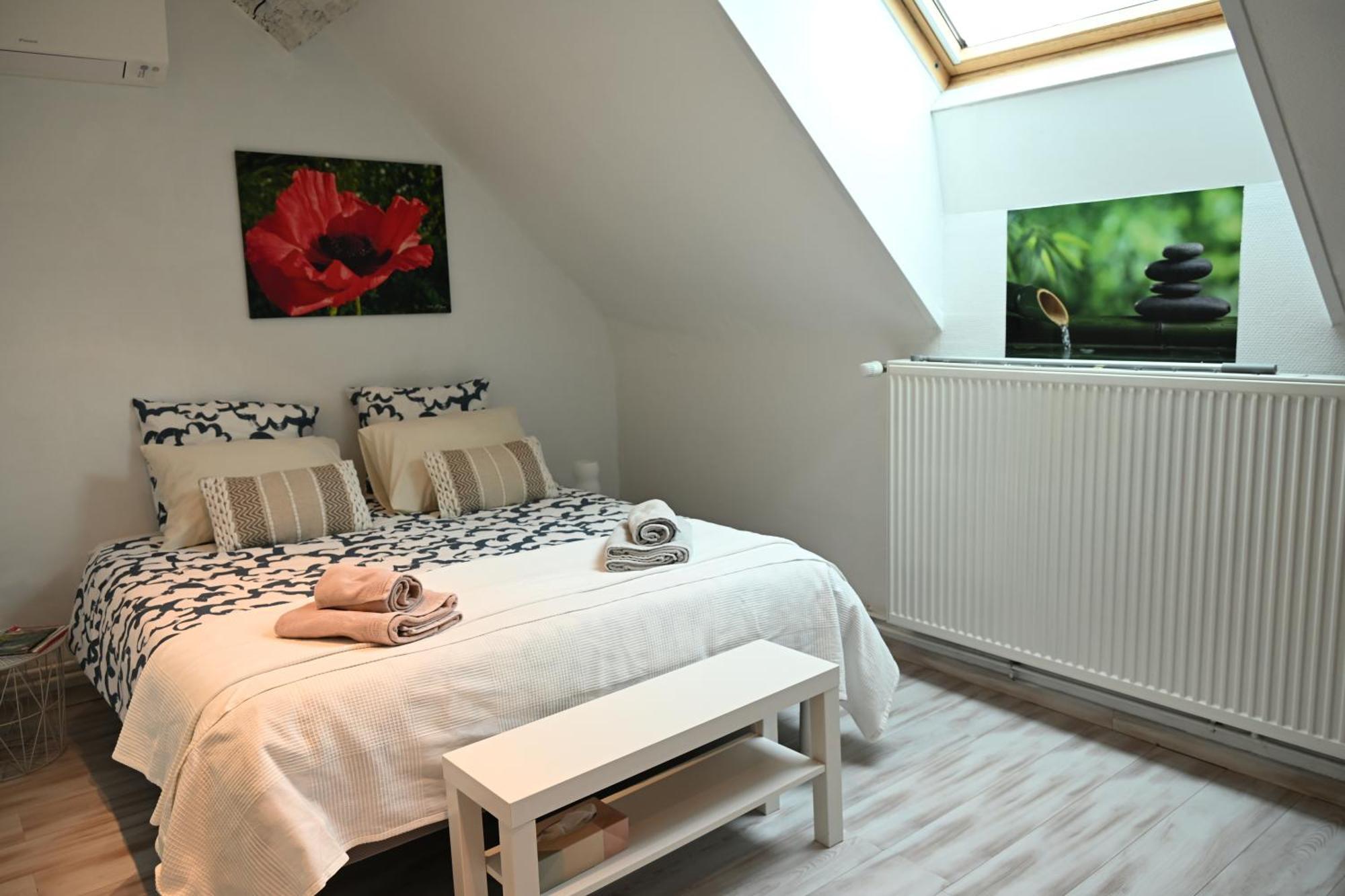 Les Nympheas 52 Bed & Breakfast